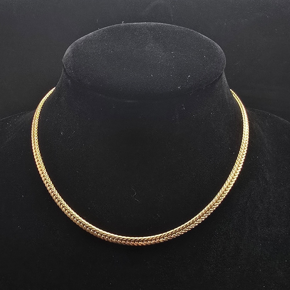 1928 Brand Flat Gold Tone Chain Necklace Collar Vintage Gold Jewelry